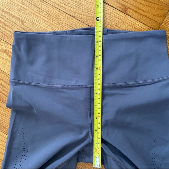 NWOT Athleta Elation Laser Cut Tight Yoga Legging Purple Gray Small - Picture 8 of 11